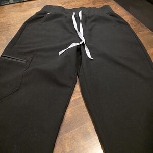 FIGS Zamora Jogger Scrub Pants – Technical Collection Medium Black